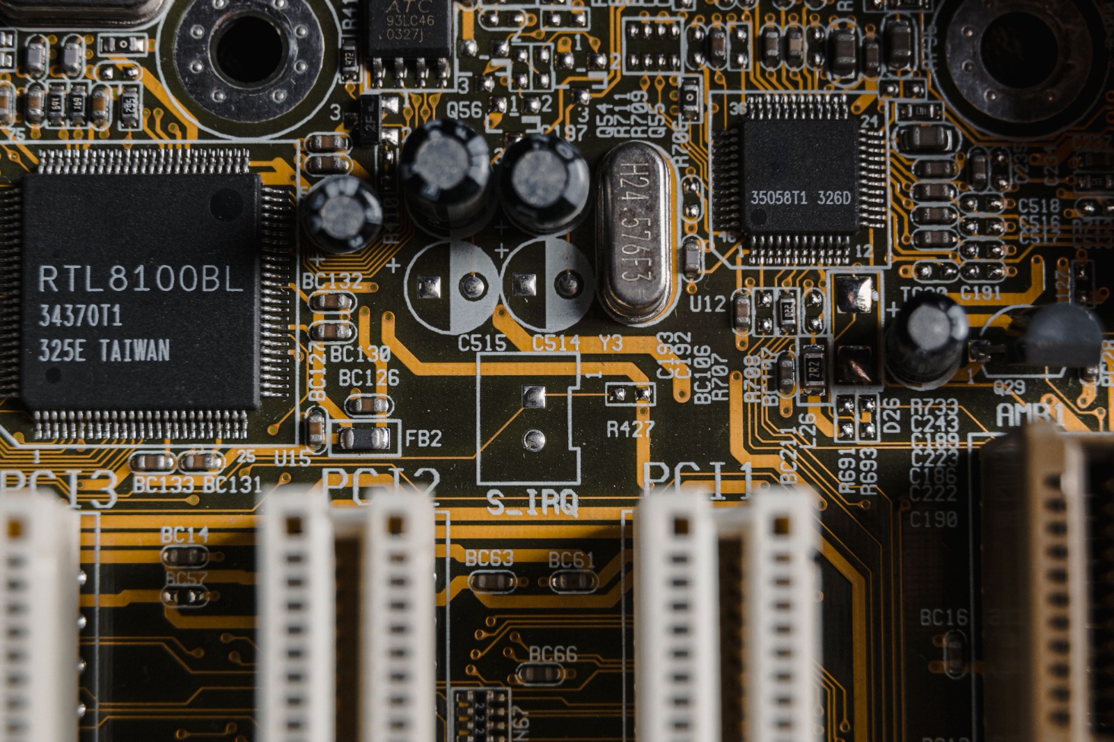 Semiconductor Rebound Highlights Continued Investor Confidence in AI Infrastructure Spending