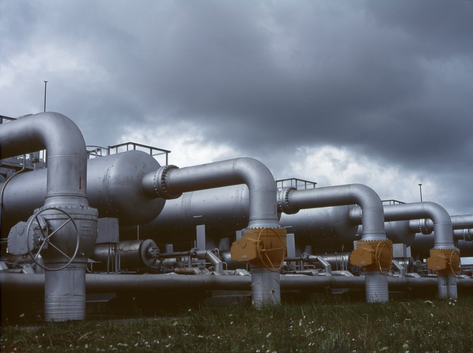 Abu Dhabi's $6.2 Billion Gas Expansion Reinforces Long-Term Bet on Energy Security and Industrial Growth