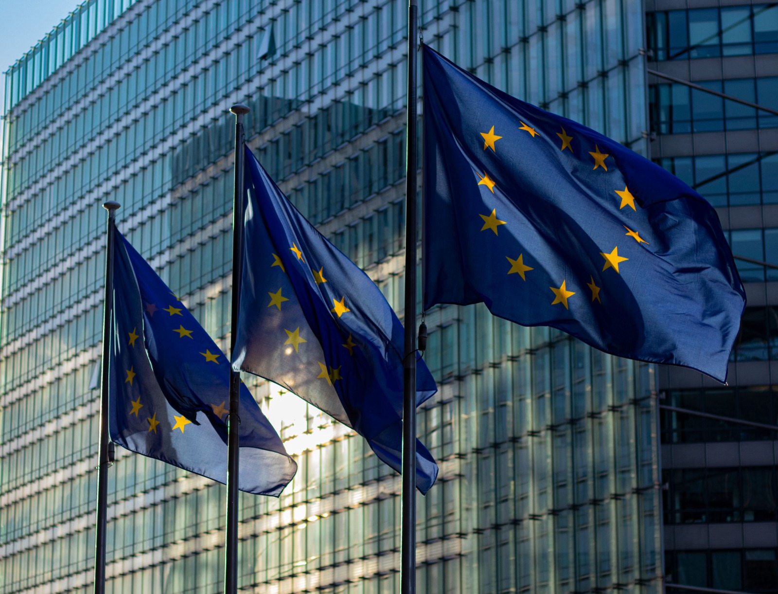 European Shares Gain as Corporate Earnings Strengthen the Investment Outlook