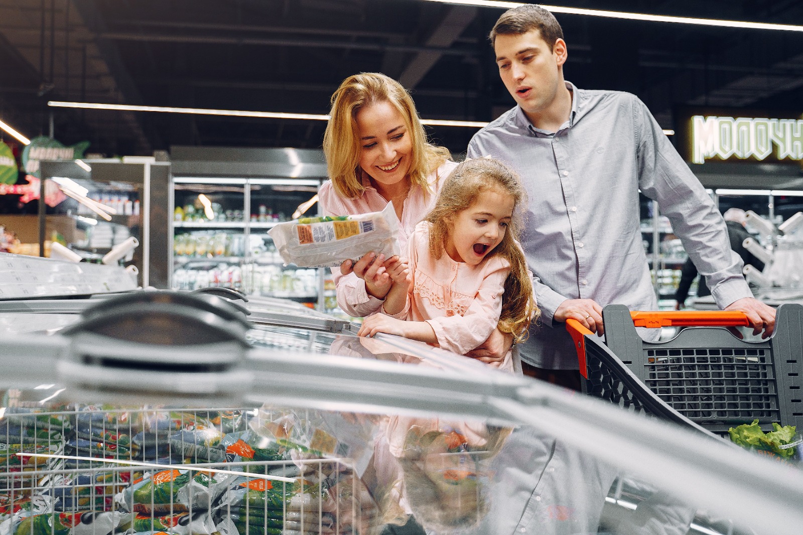 UK Inflation Accelerates to 2.9% as Higher Energy Bills Complicate Rate Outlook