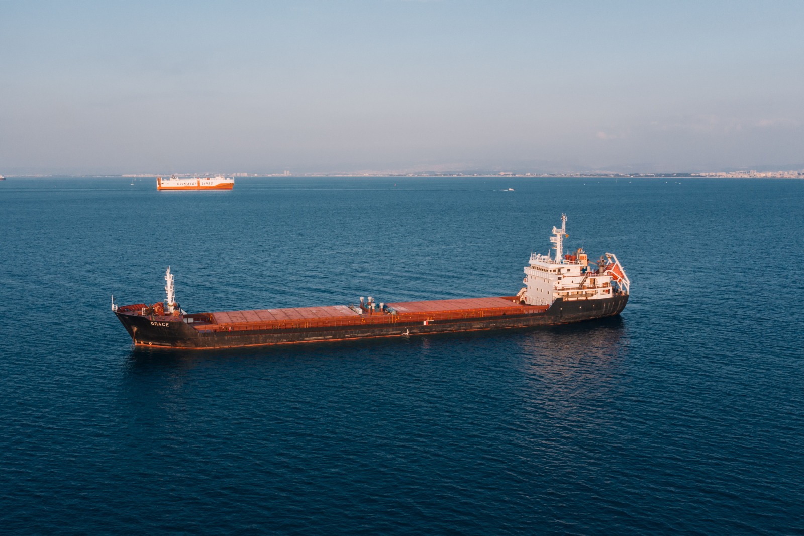 Hormuz Shipping Disruptions Deepen Risks for Global Energy Supply and Trade Flows