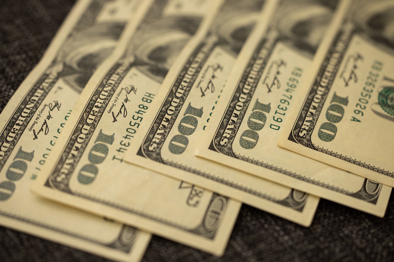 Oil-Driven Inflation Complicates Fed Rate Outlook as Investors Brace for Policy Shift